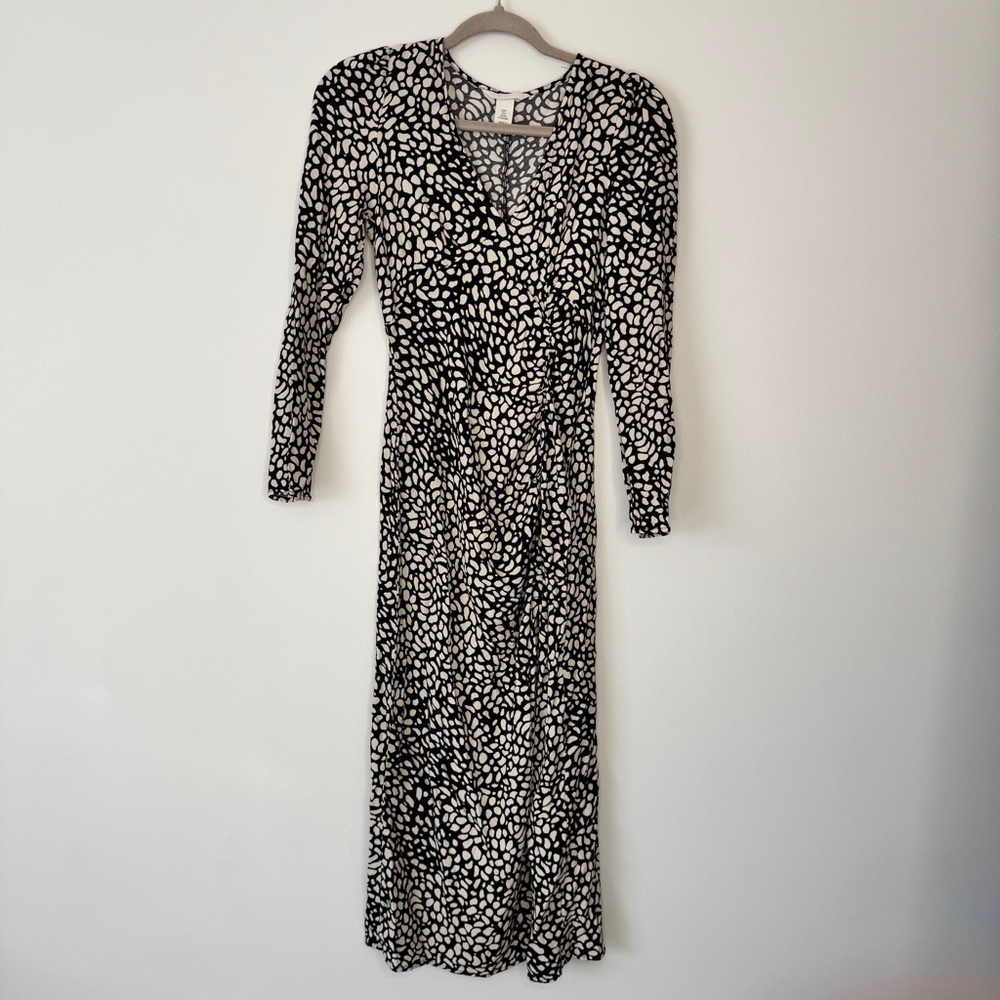 H&M Maxi Dress Animal Print Long Sleeve Slit V Neck Ruched Black Tan Crepe Sz S - Picture 2 of 14